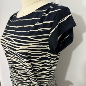 Dress Barn Stretch Sheath Dress Sz 10 Black Taupe Stripe Flattering Waist VGUC